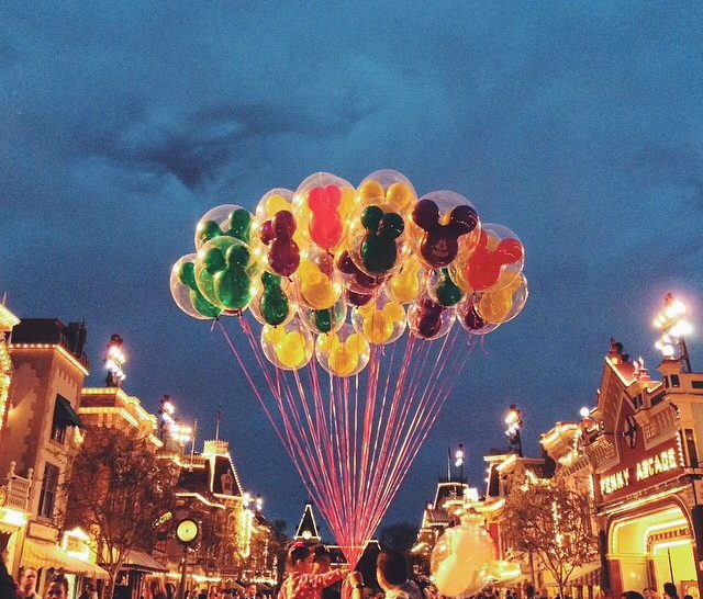 What Our Friends + Neighbors Are Talking About This Week