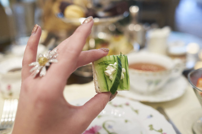 AFTERNOON TEA AT THE PENINSULA HOTEL BEVERLY HILLS Love & Loathing