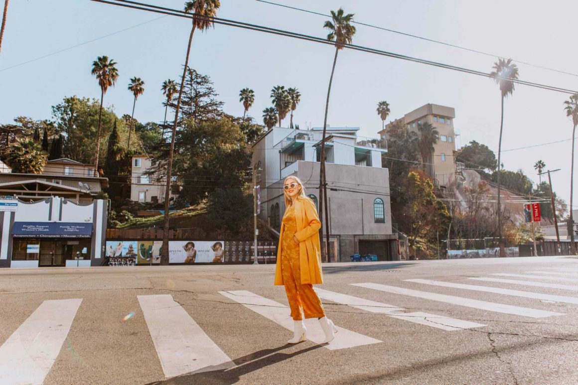 HOW TO PULL OFF A MONOCHROME LOOK WITH A BOLD COLOR