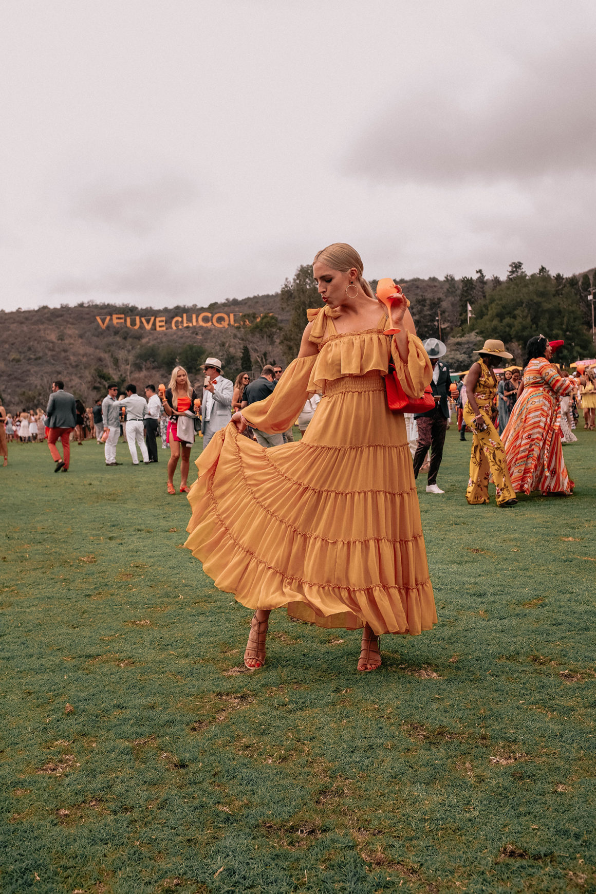 HOW TO DRESS FOR LA’S VEUVE CLICQUOT POLO CLASSIC
