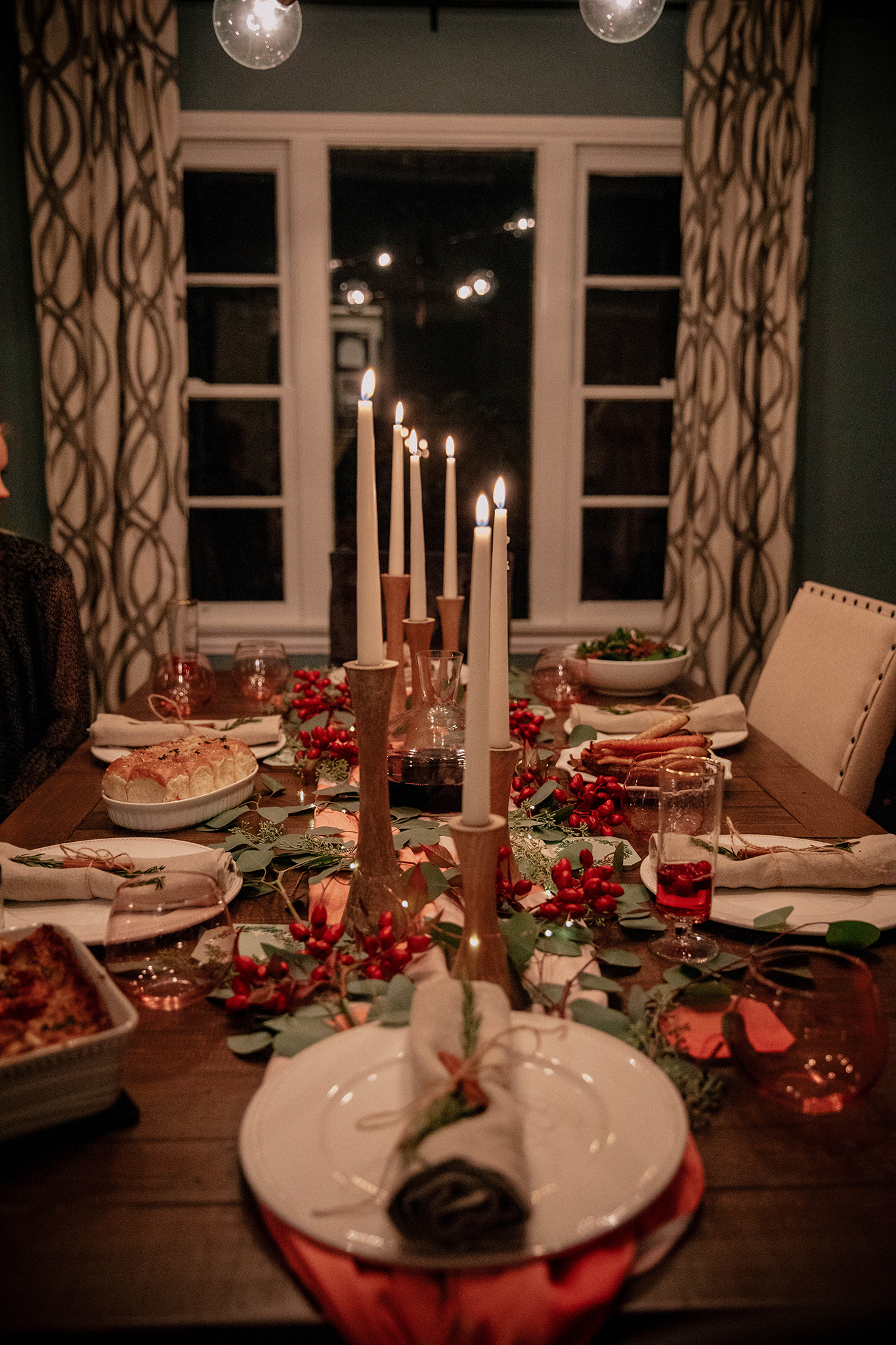 TIPS FOR HOSTING FOR THE HOLIDAYS