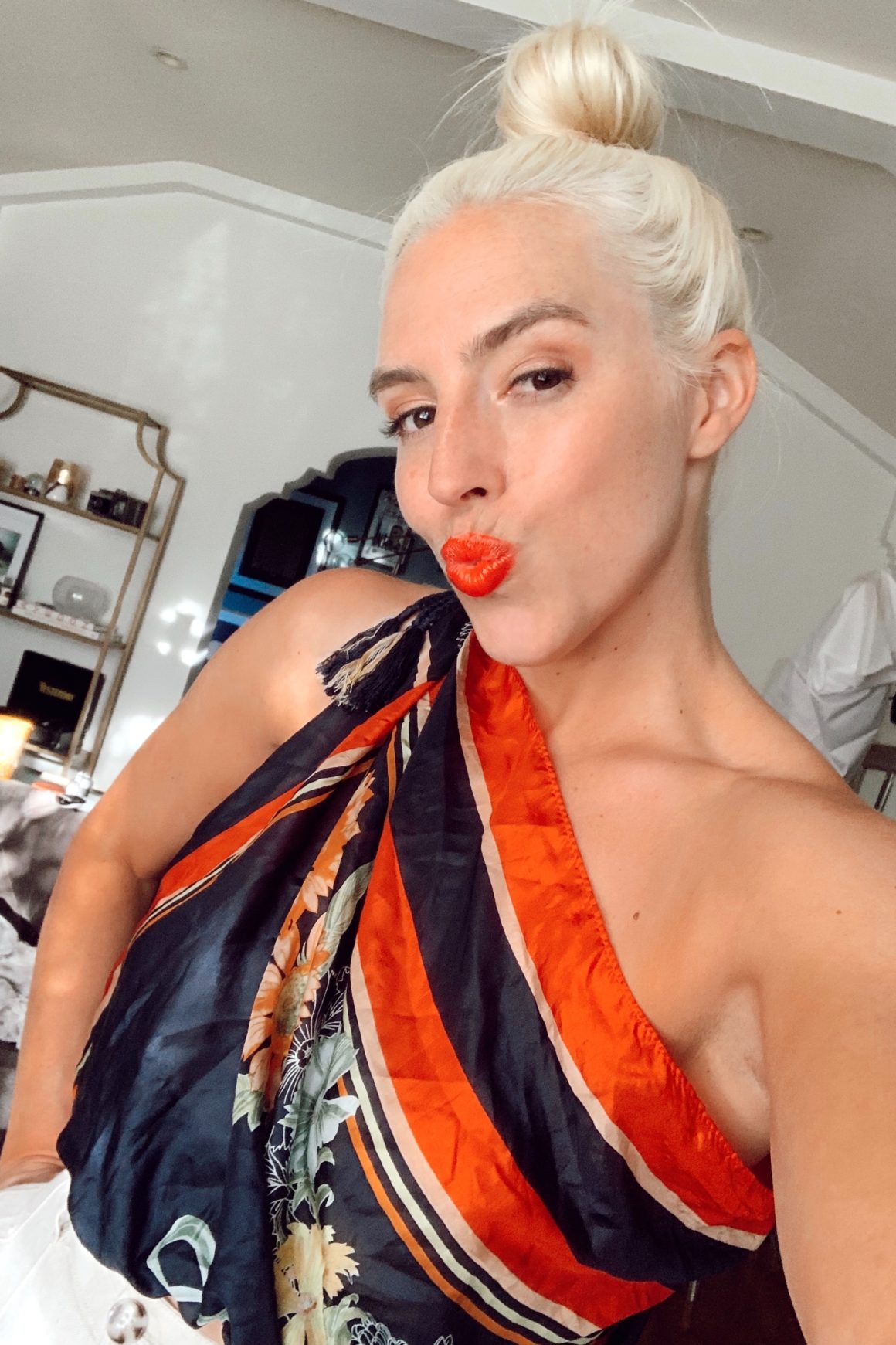 OUTFIT VIDEO: 5 WAYS TO WEAR A SCARF AS A TOP